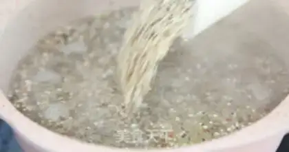 Make Quinoa diet salad step 1