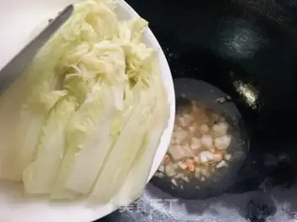 Make Garlic soup and cabbage step 10