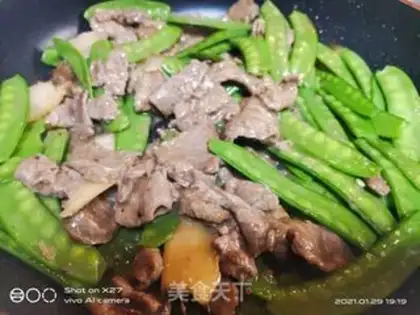 Make Beef fried Dutch beans step 3
