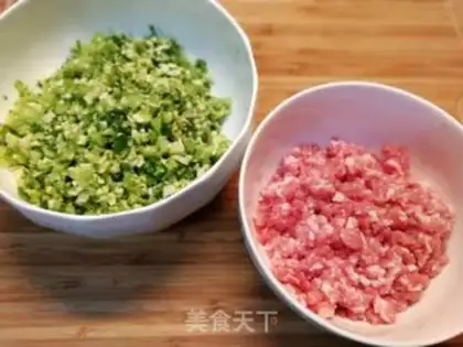 Make Spring rolls step 1