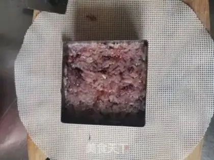 Make A purple egg sandwich step 6