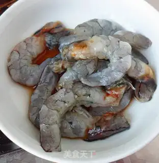 Make Shrimp cooking cabbage step 2