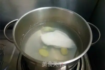 Make Chicken breasts with red oil step 2