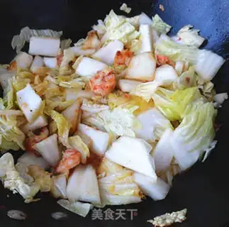 Make Shrimp cooking cabbage step 4