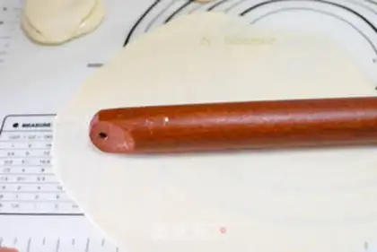 Make Pumpkin rolls with beef step 3