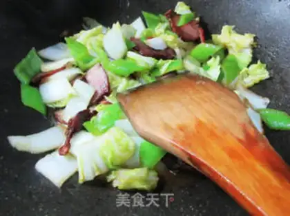 Make Pyramid sauce and cabbage step 5