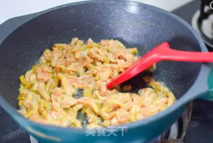 Make Pumpkin rolls with beef step 9