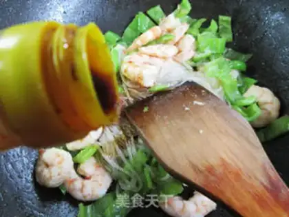 Make Pyramid shrimp and iron stick powder step 9