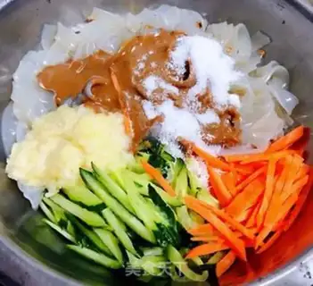 Make cucumber carrot sauce wide powder step 8