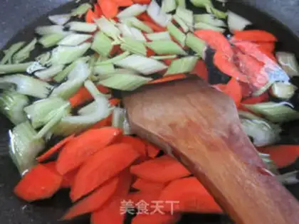 Make Carrot celery frying squid step 2