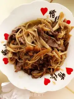 Make Beef roller and gold mushrooms step 4