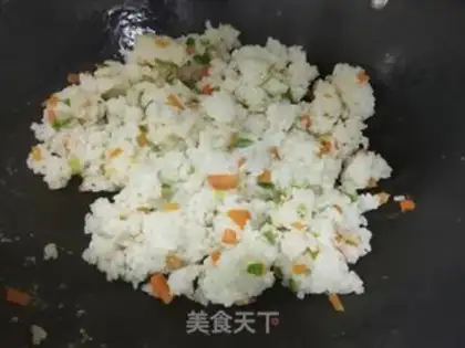 Make Eggs and onions step 5