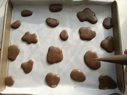 Make Silly calf cake step 7