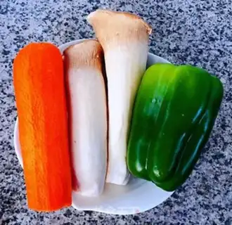 Make Pyramid carrots, fried abalone mushrooms step 0