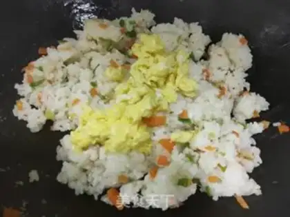 Make Eggs and onions step 6