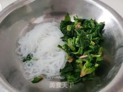 Make A spinach mix fan step 5