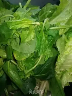 Make Garlic spinach step 1