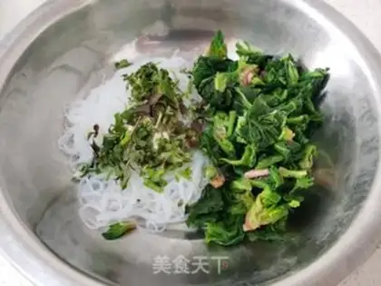 Make A spinach mix fan step 6