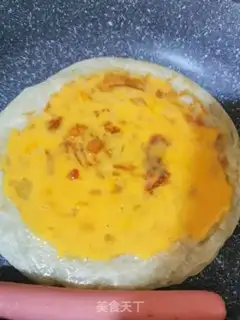 Make Hand grab cake step 1