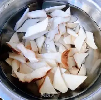 Make Pyramid carrots, fried abalone mushrooms step 3