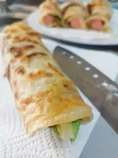 Make Hand grab cake step 4