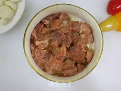 Make Black pepper garlic beef step 2