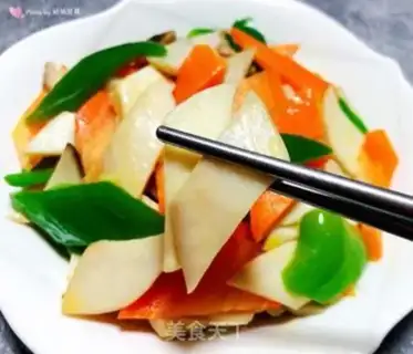 Make Pyramid carrots, fried abalone mushrooms step 12