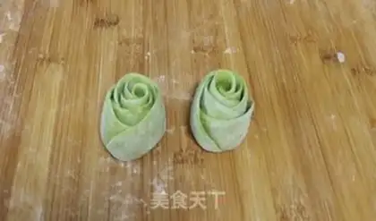 Make Breathed rose buns step 6