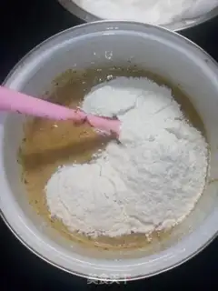 Make Red-tree cake step 3