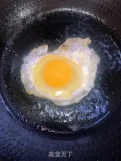 Make Tomato egg noodles step 1