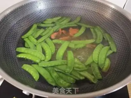 Make Shrimp Dutch beans step 0