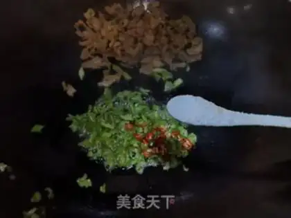 Make Pepper garlic fried oil step 3