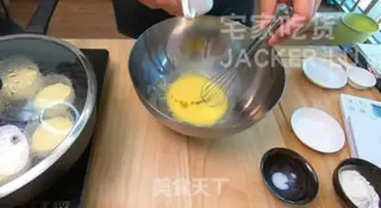 Make Japanese caramel pudding step 12