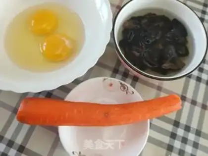 Make Carrot, wood, eggs step 0