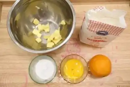 Make Orange caramel chip cream cookies step 0