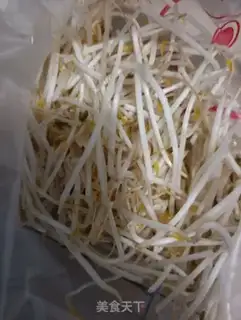 Make Garlic sauce with green bean sprouts step 0