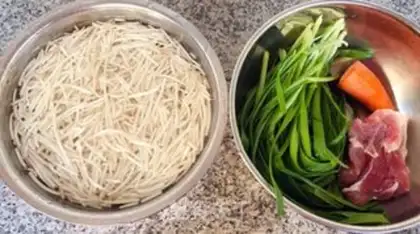 Make The green bean sprouts, the carrots, the meat step 0
