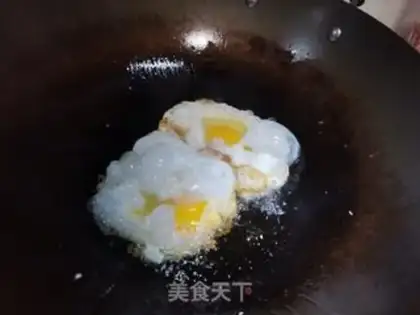 Make Rhobbes boiled eggs step 0