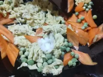 Make Carrot, wood, eggs step 10