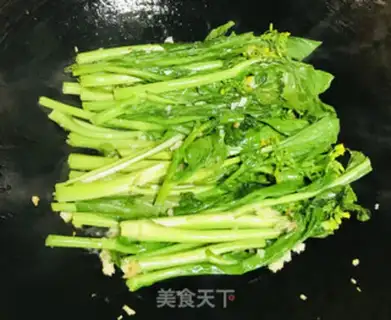 Make Garlic sauce step 4