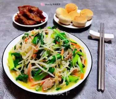 Make The green bean sprouts, the carrots, the meat step 11