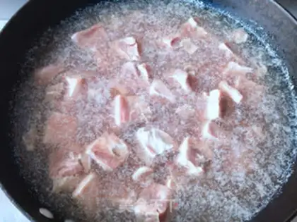 Make Curry cow and potatoes step 1