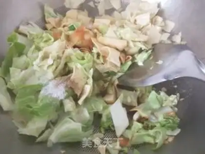 Make The cabbage is dry tofu step 3
