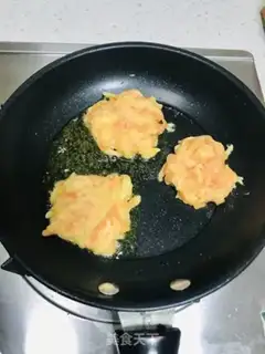 Make Twin omelet step 3