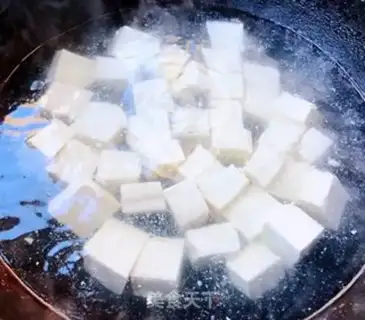 Make Shrimp sprouts and tofu step 1