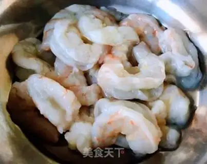 Make Shrimp sprouts and tofu step 2