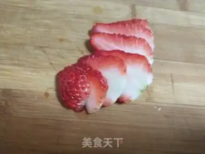 Make Strawberry cucumber fruit plate step 1