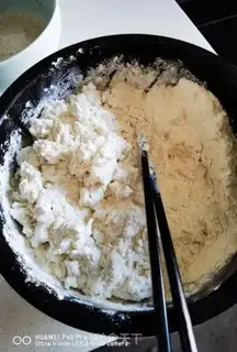 Make Onion cake step 1