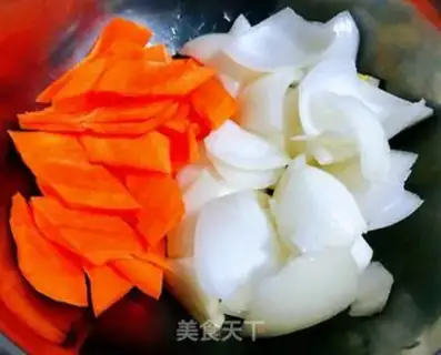 Make Onion mushrooms, carrots, chips step 3
