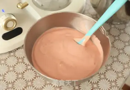 Make Red velvet strawberry cake step 9